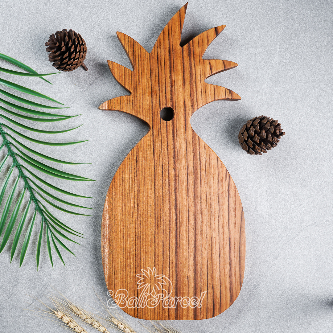 Wooden Cutting Board Hand Made From Teak Wood, Finishing With Olive Oil.