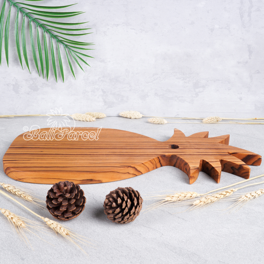 Wooden Cutting Board Hand Made From Teak Wood, Finishing With Olive Oil.