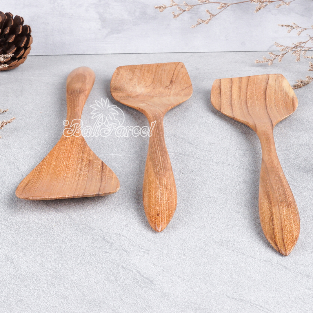 Wooden Spoon, Hand Carved From Teak Wood Wood, Finishing With Olive Oil.