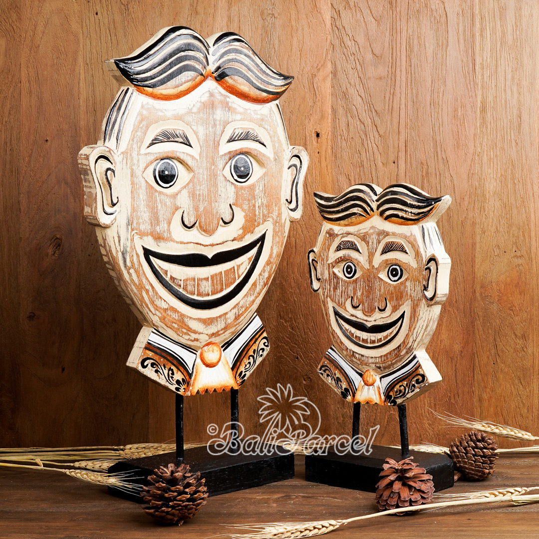 Wooden Stand Medallion Set Of 2, Hand Carved From Albesia Wood