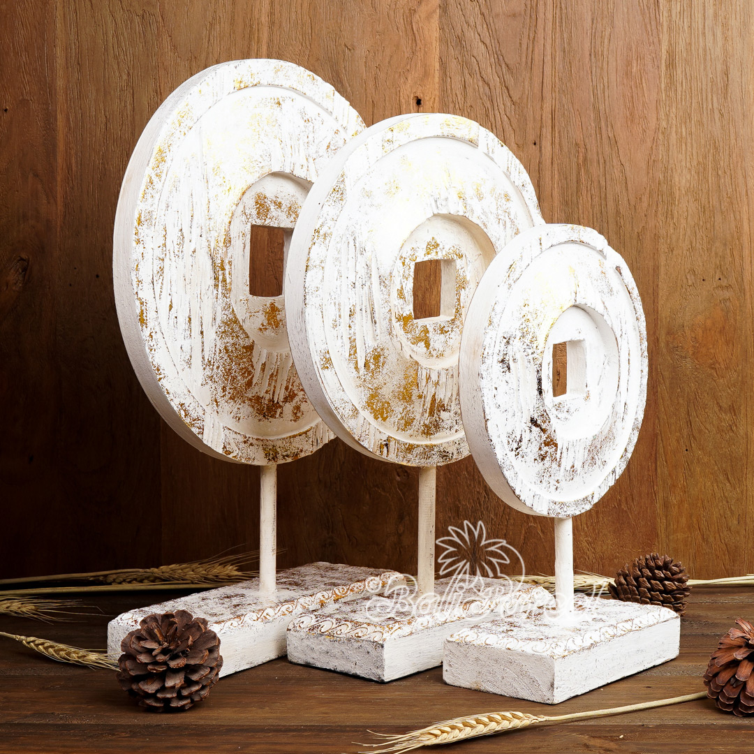 Wooden Stand Medallion Set Of  3, Hand Carved From Albesia Wood