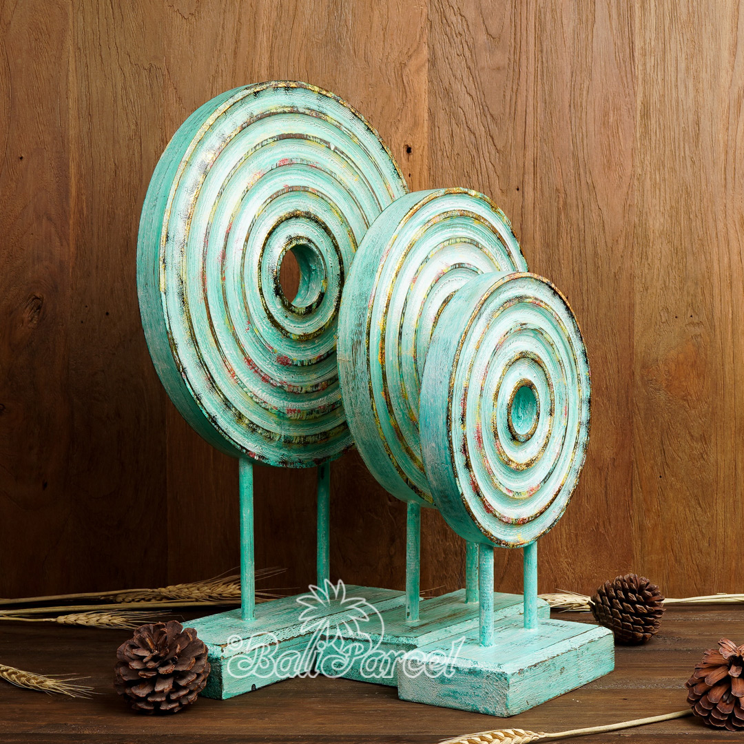 Wooden Stand Medallion Set Of  3, Hand Carved From Albesia Wood