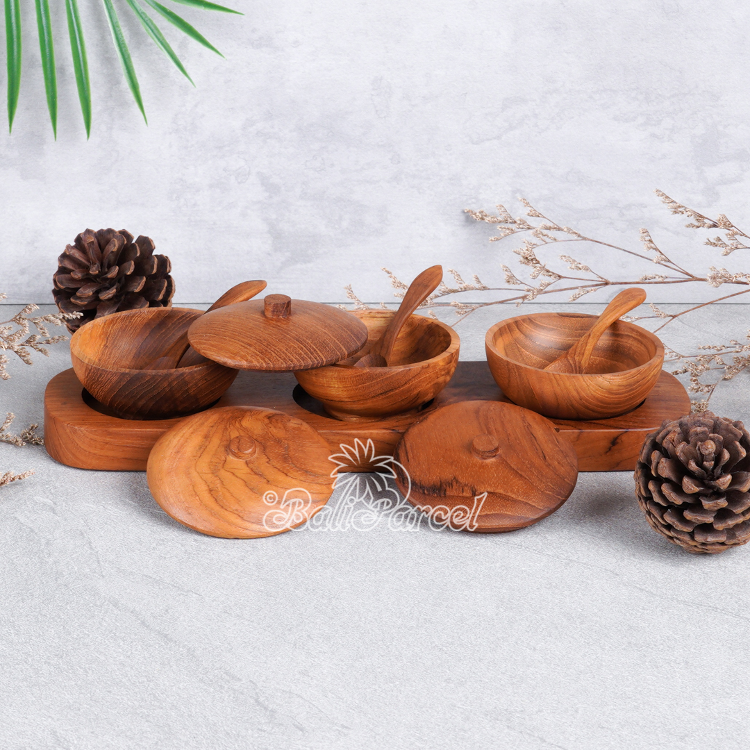 Wooden Bowls And 1 Tray, Hanmade Carved From Teak Wood, Finishing With Olive Oil.