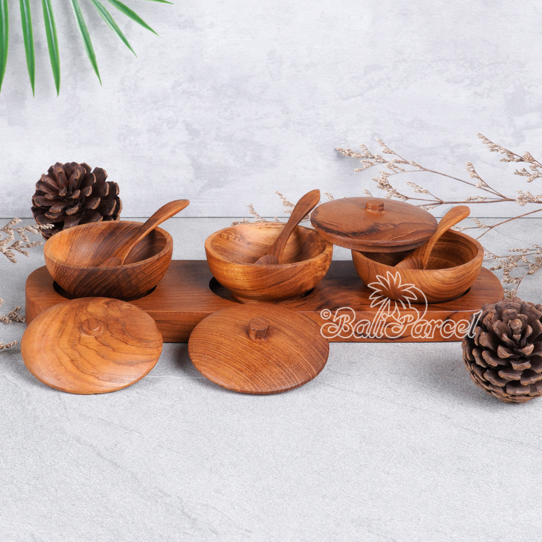 Wooden Bowls And 1 Tray, Hanmade Carved From Teak Wood, Finishing With Olive Oil.