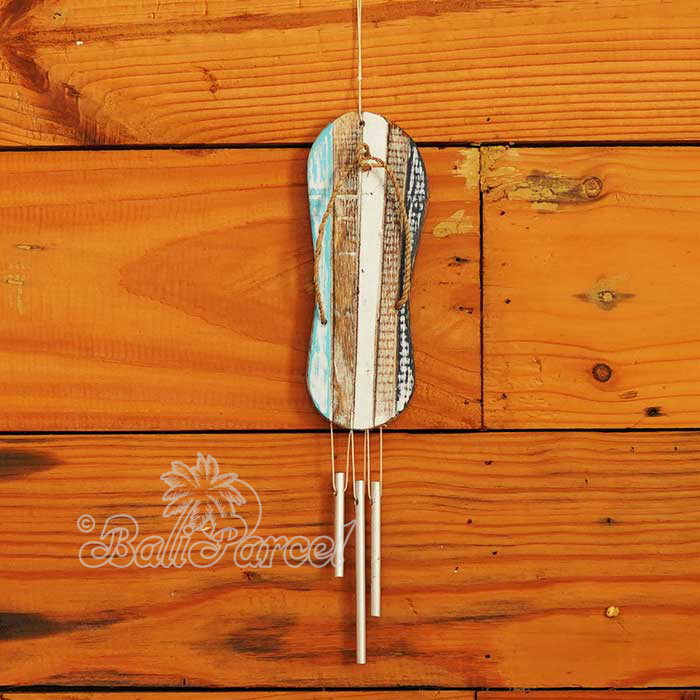 Wooden Wall Hanging, Handmade From Albesia Wood