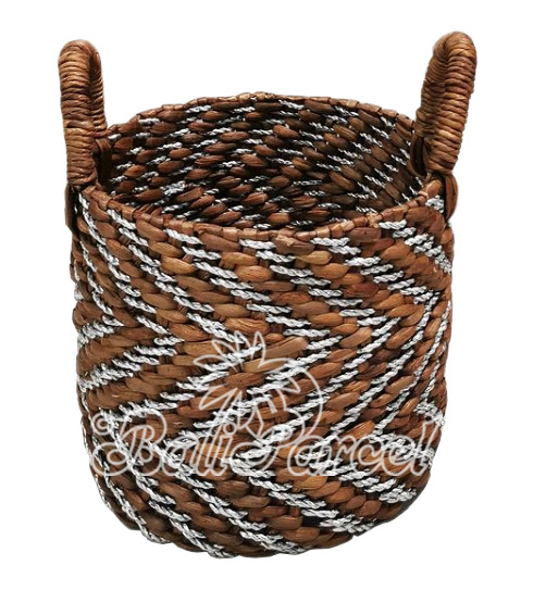 Beautiful Home Decoration Basket , Handmade With Synthetic String Inlaid With Water Hyacinth