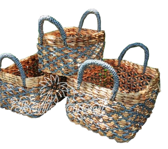 Beautiful Home Decoration Basket , Handmade With Synthetic String Inlaid With Water Hyacinth Set Of 3