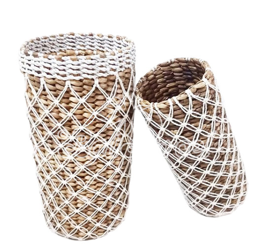 Beautiful Home Decoration Basket , Handmade With Synthetic String Inlaid With Water Hyacinth Set Of 2
