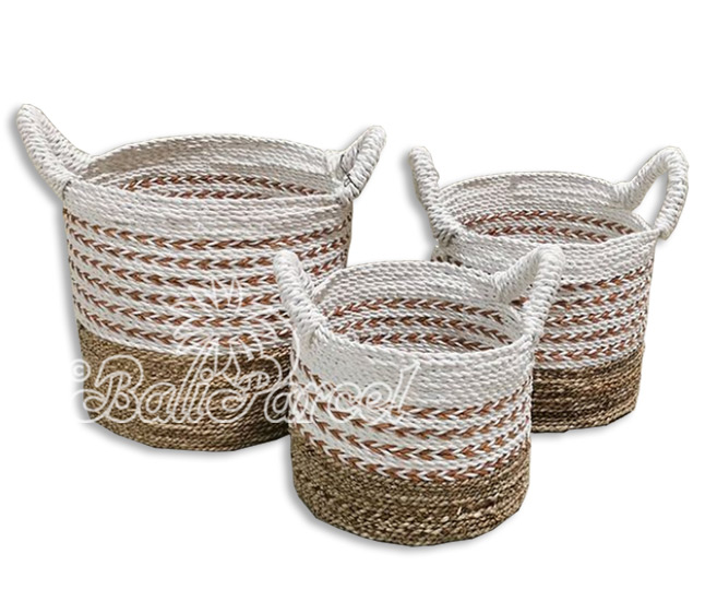 Beautiful Home Decoration Basket , Handmade With Synthetic String Inlaid With Water Hyacinth Set Of 3