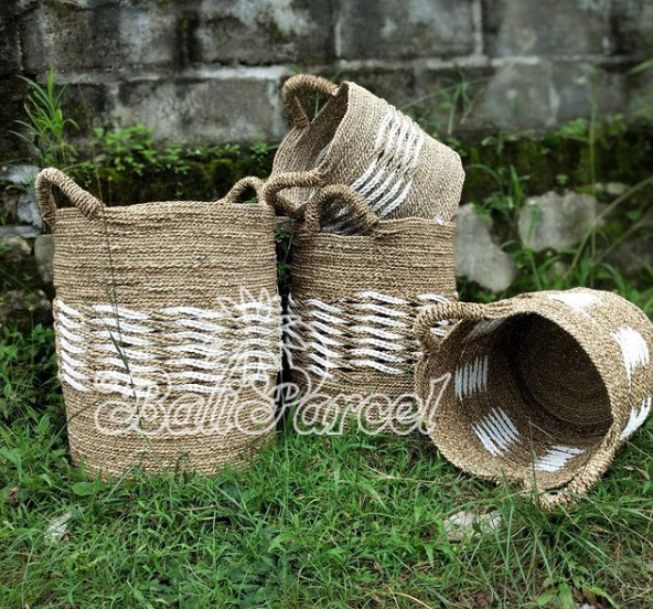 Beautiful Home Decoration Basket , Handmade With Synthetic String Inlaid With Water Hyacinth Set Of 4