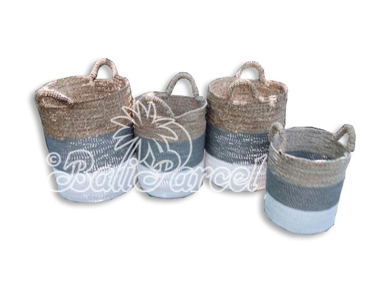 Beautiful Home Decoration Basket , Handmade With Synthetic String Inlaid With Water Hyacinth Set Of 4