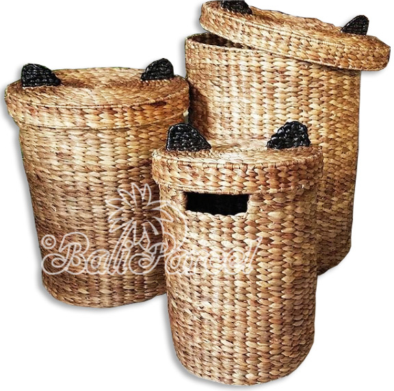 Beautiful Home Decoration Basket , Handmade With Synthetic String Inlaid With Water Hyacinth Set Of 3