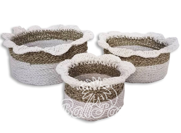 Beautiful Home Decoration Basket , Handmade With Synthetic String Inlaid With Water Hyacinth Set Of 3