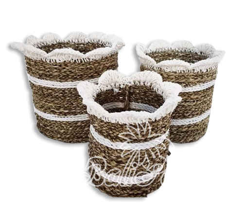 Beautiful Home Decoration Basket , Handmade With Synthetic String Inlaid With Water Hyacinth Set Of 3