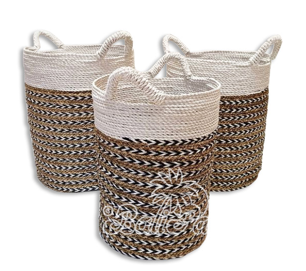 Beautiful Home Decoration Basket , Handmade With Synthetic String Inlaid With Water Hyacinth Set Of 3
