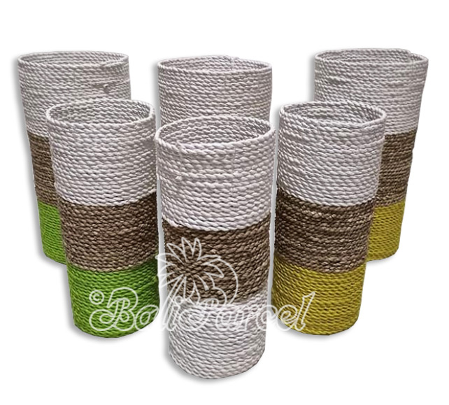 Beautiful Home Decoration Basket , Handmade With Synthetic String Inlaid With Water Hyacinth Set Of 2