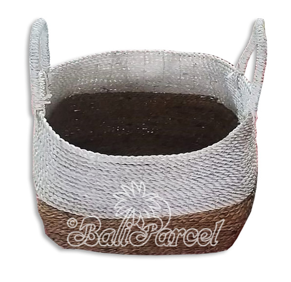 Beautiful Home Decoration Basket , Handmade With Synthetic String Inlaid With Water Hyacinth
