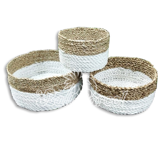 Beautiful Home Decoration Basket , Handmade With Synthetic String Inlaid With Water Hyacinth Set Of 3