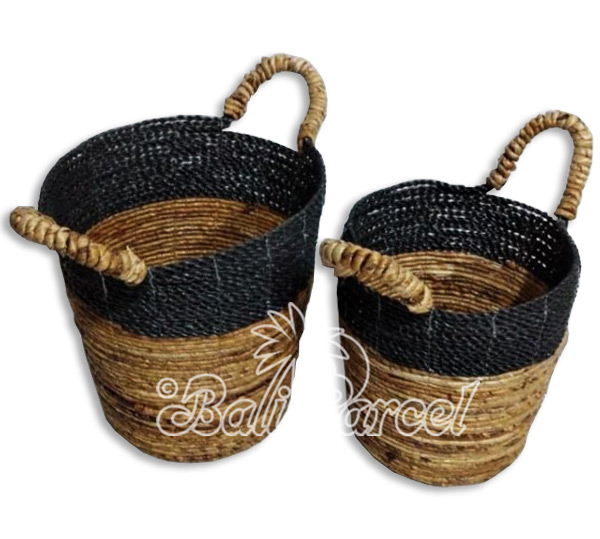 Beautiful Home Decoration Basket , Handmade With Synthetic String Inlaid With Water Hyacinth Set Of 2