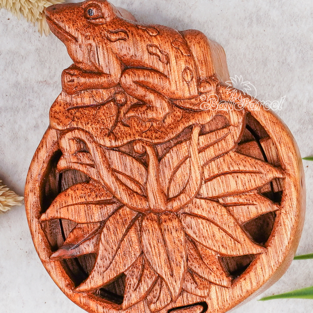 Wooden Box Frog, Hand Made From Suar Wood.