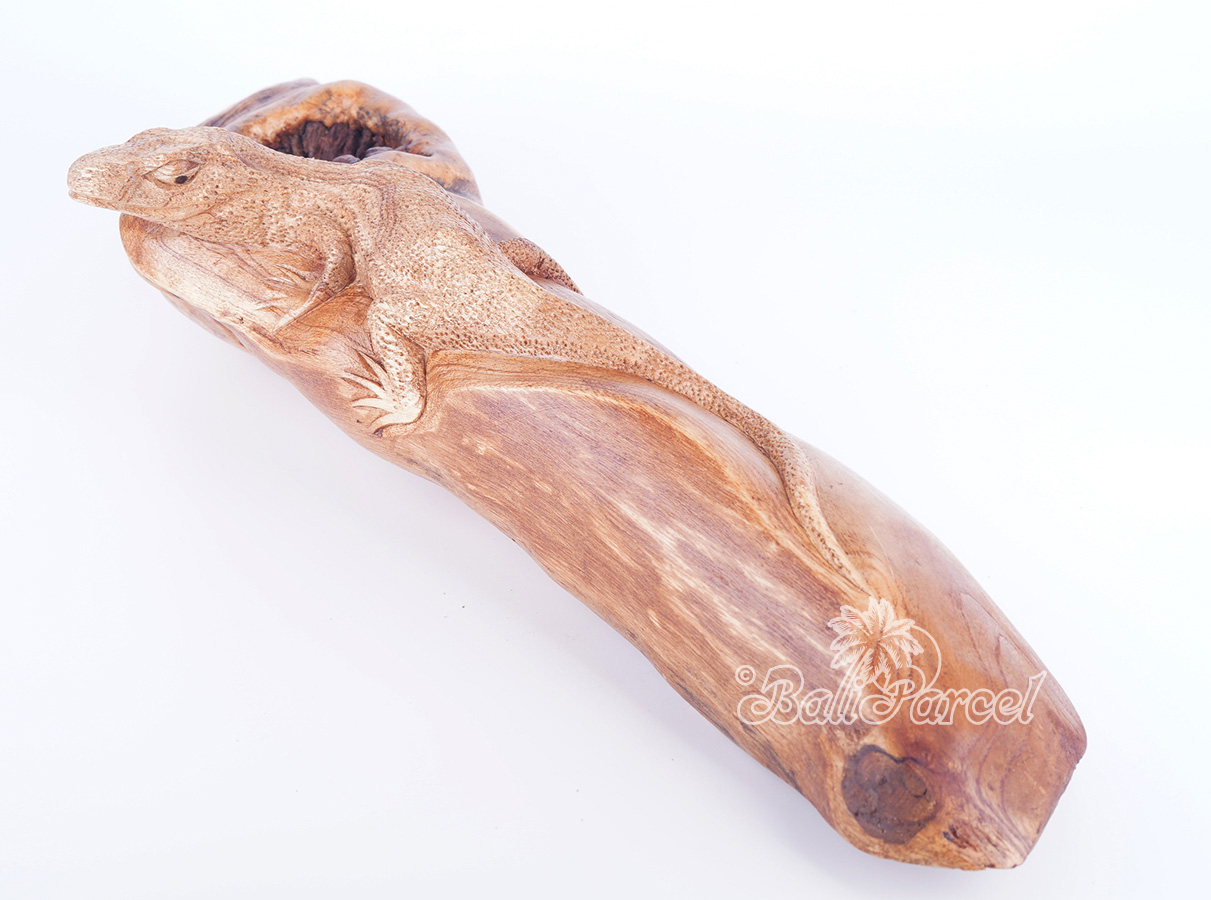 Wooden Komodo With Parasite Wood