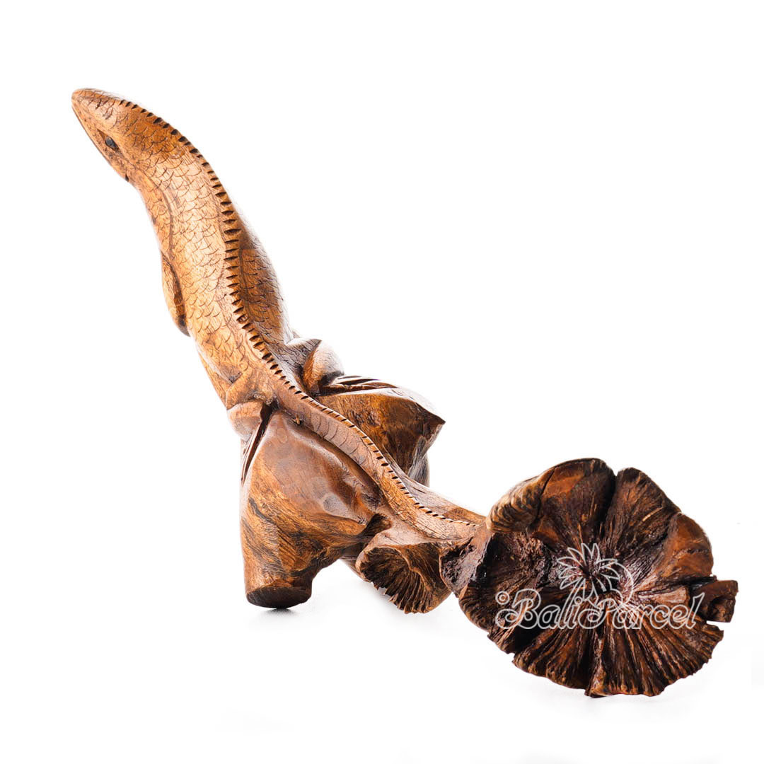 Wooden Lizard Parasite Wood
