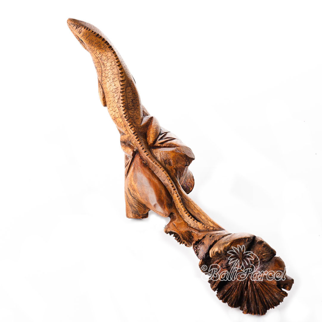 Wooden Lizard Parasite Wood