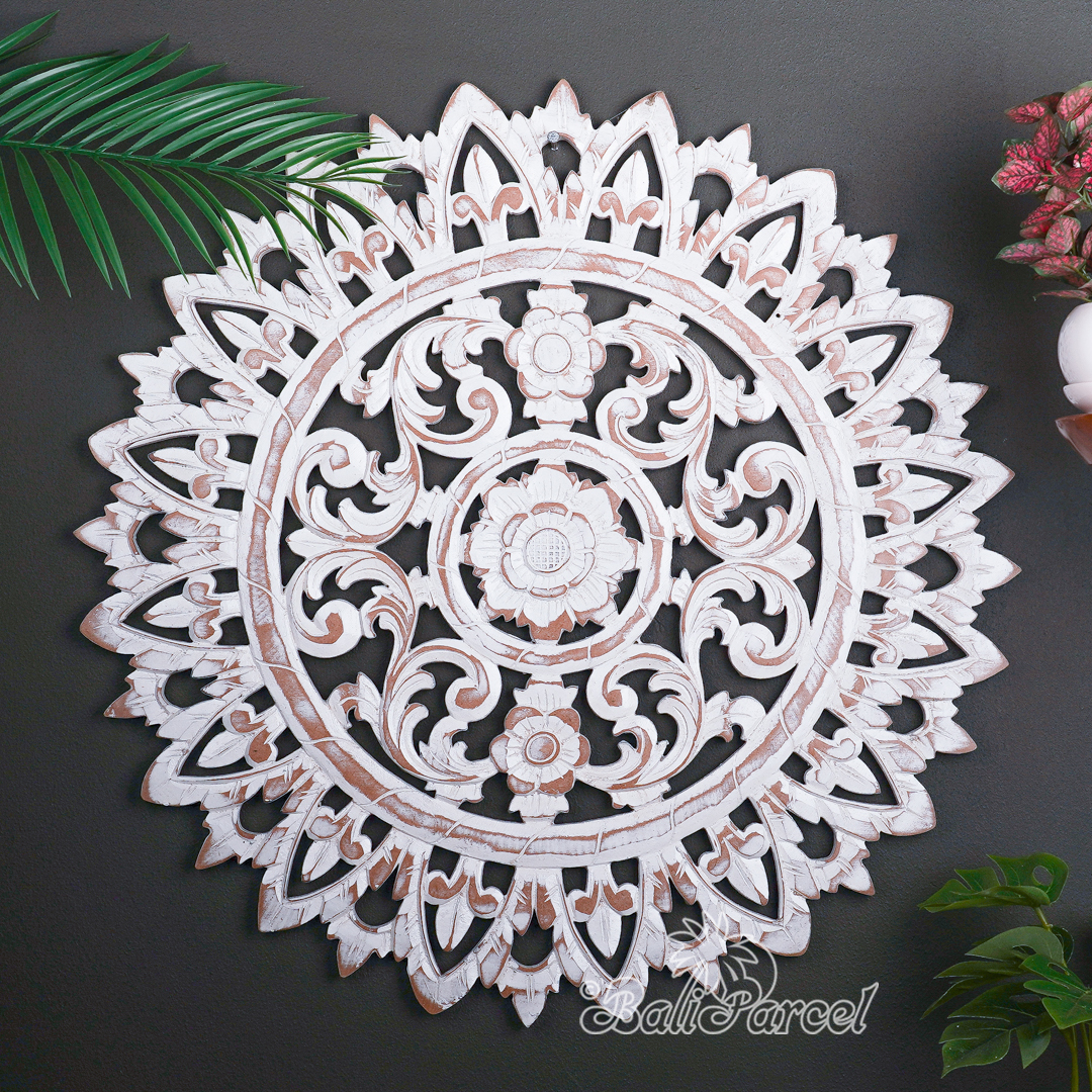 Wooden Wallhanging Sun Flower, Hand Made From Hardboard/ MDF, With White Wash Color.