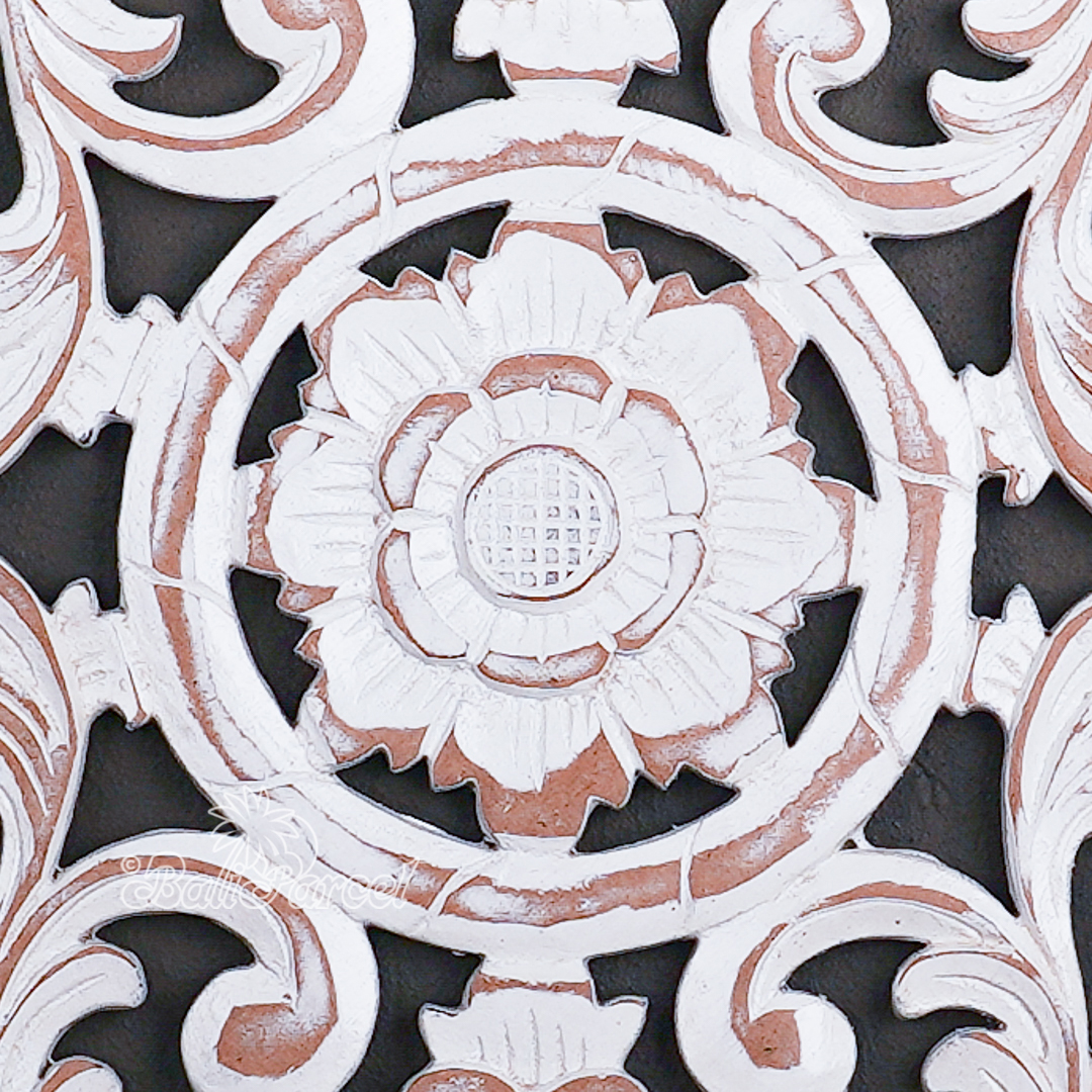 Wooden Wallhanging Sun Flower, Hand Made From Hardboard/ MDF, With White Wash Color.