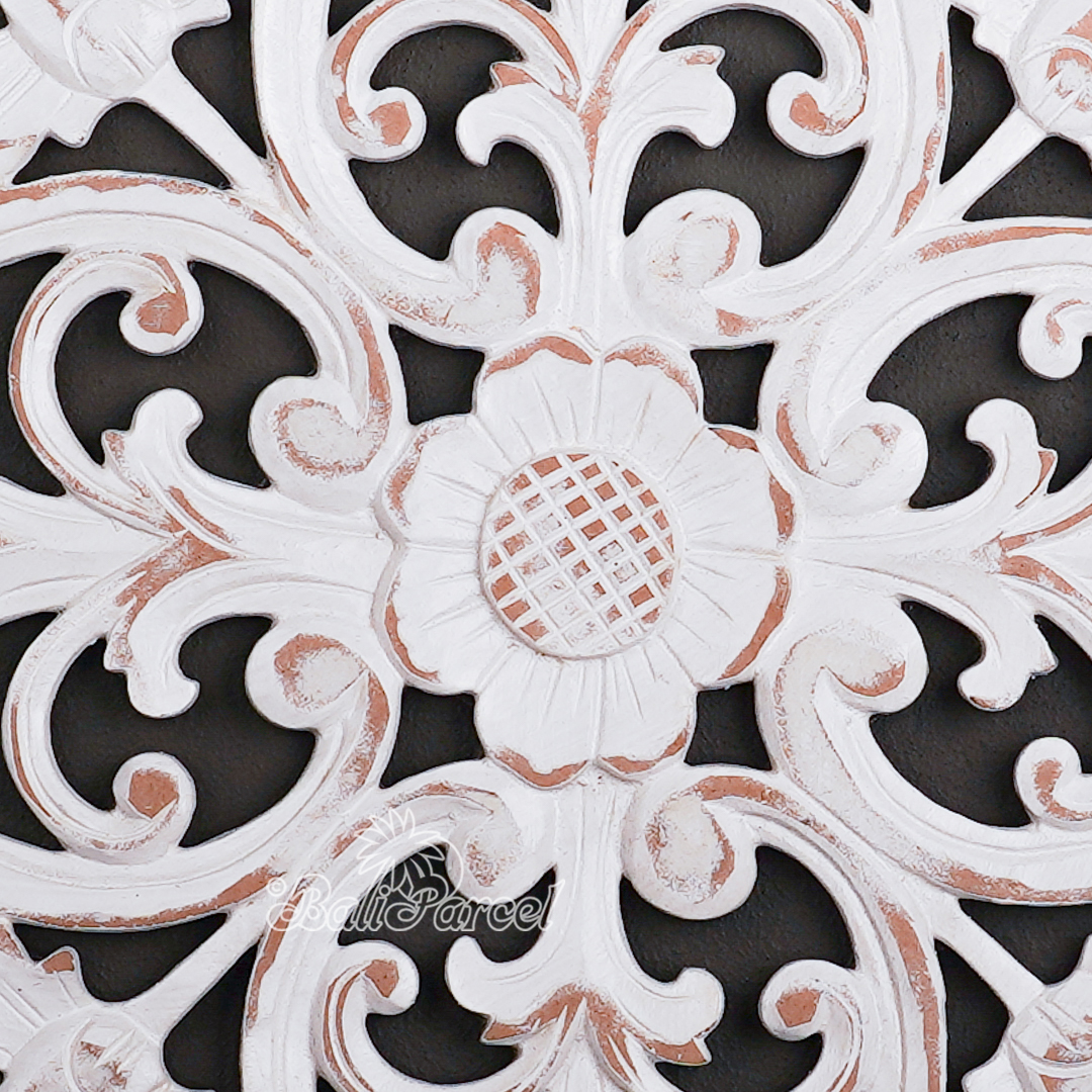Wooden Wallhanging Sun Flower, Hand Made From Hardboard/ MDF, With White Wash Color.