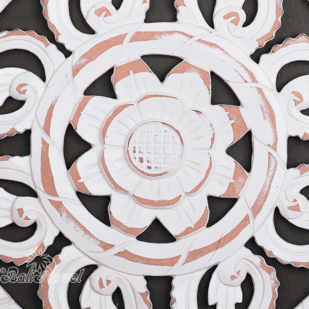 Wooden Wallhanging Sun Flower, Hand Made From Hardboard/ MDF, With White Wash Color.