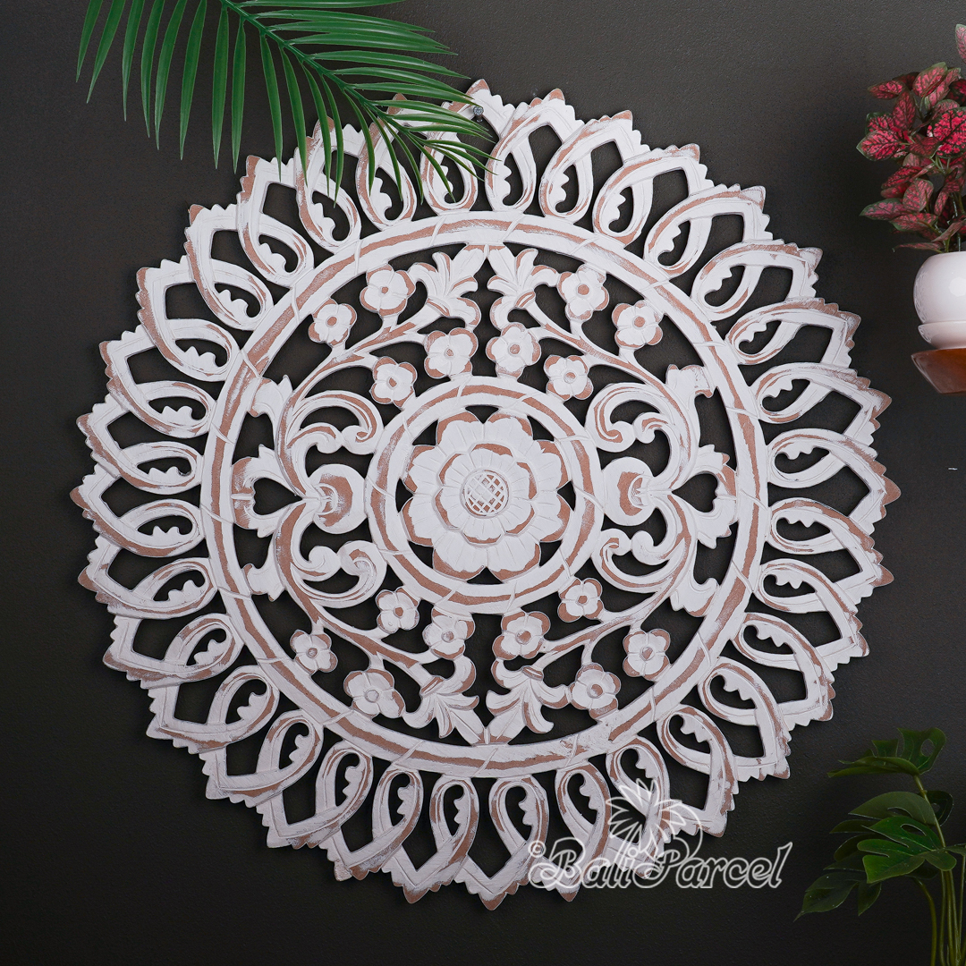 Wooden Wallhanging Sun Flower, Hand Made From Hardboard/ MDF, With White Wash Color.