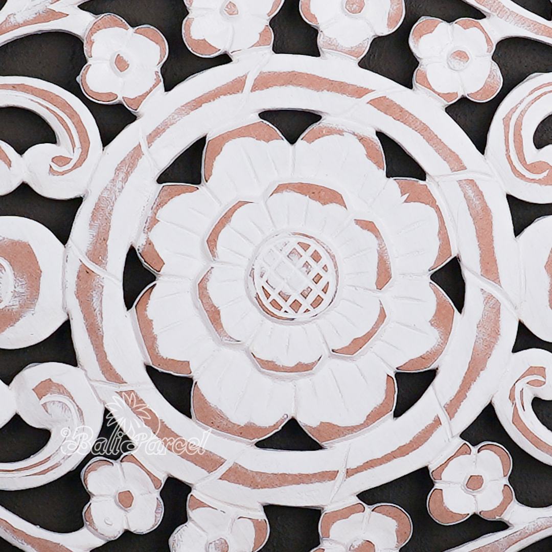 Wooden Wallhanging Sun Flower, Hand Made From Hardboard/ MDF, With White Wash Color.