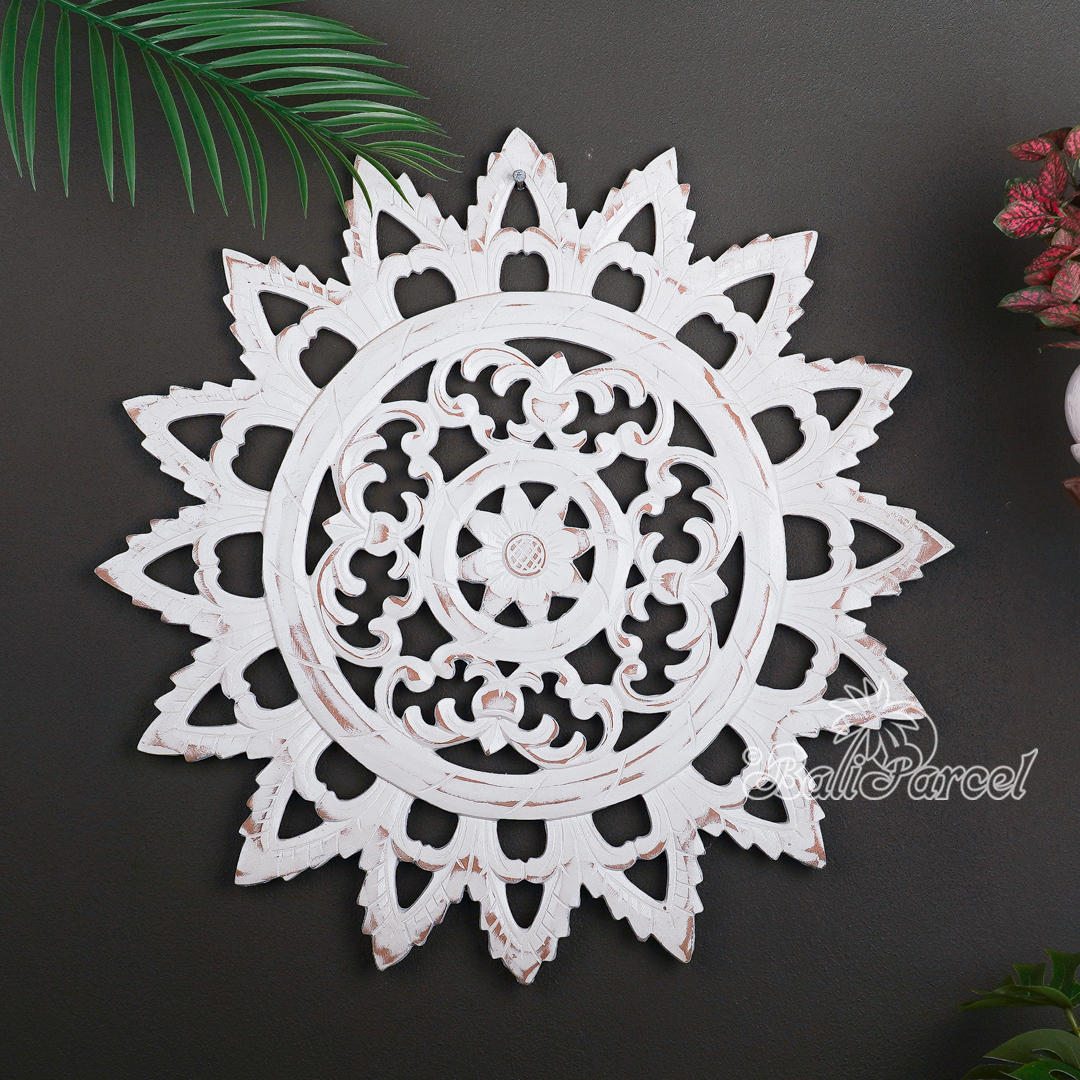 Wooden Wallhanging Sun Flower, Hand Made From Hardboard/ MDF, With White Wash Color.