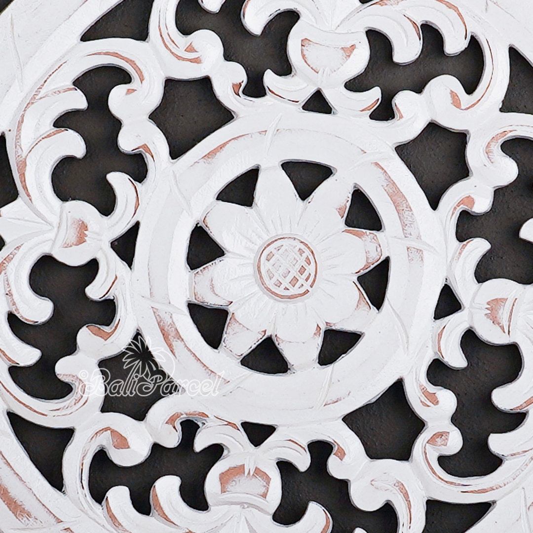 Wooden Wallhanging Sun Flower, Hand Made From Hardboard/ MDF, With White Wash Color.
