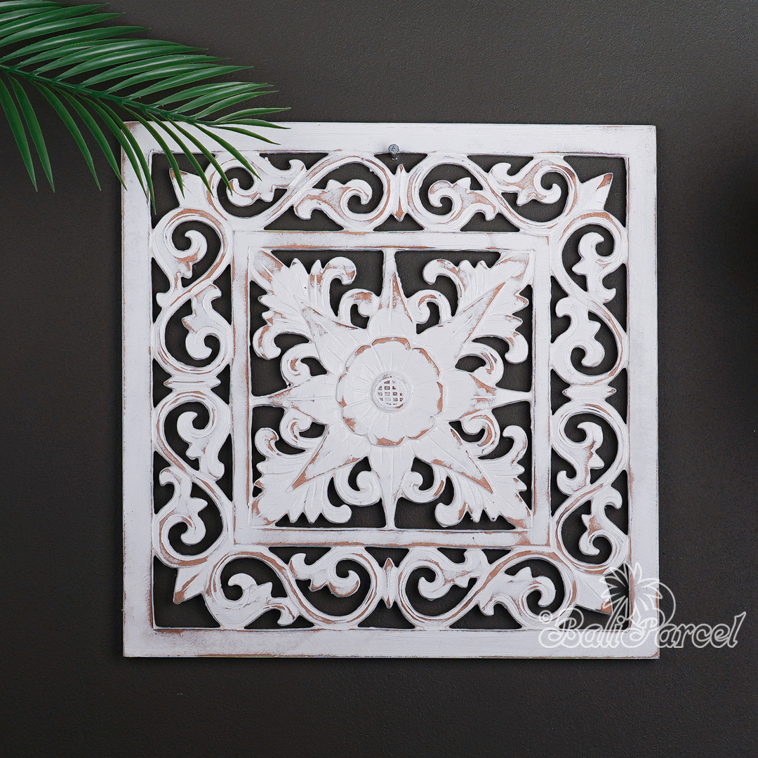 Wooden Wallhanging Sun Flower, Hand Made From Hardboard/ MDF, With White Wash Color.