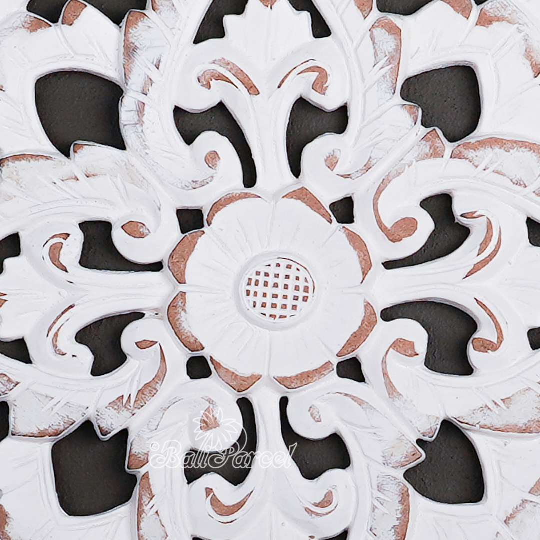 Wooden Wallhanging Sun Flower, Hand Made From Hardboard/ MDF, With White Wash Color.