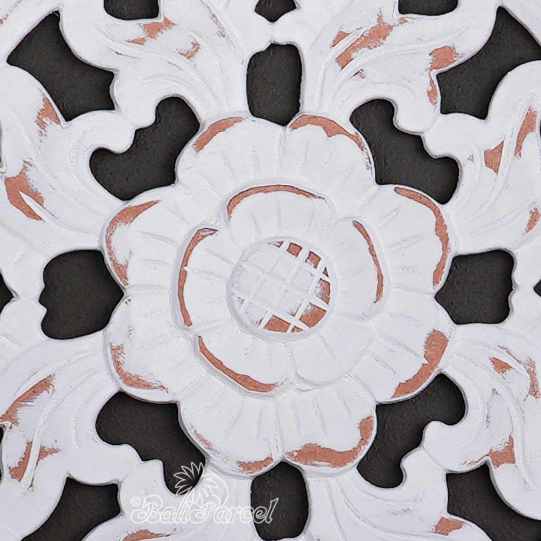Wooden Wallhanging Sun Flower, Hand Made From Hardboard/ MDF, With White Wash Color.