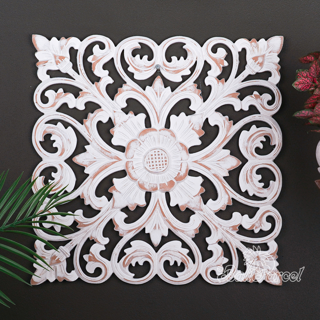 Wooden Wallhanging Sun Flower, Hand Made From Hardboard/ MDF, With White Wash Color.