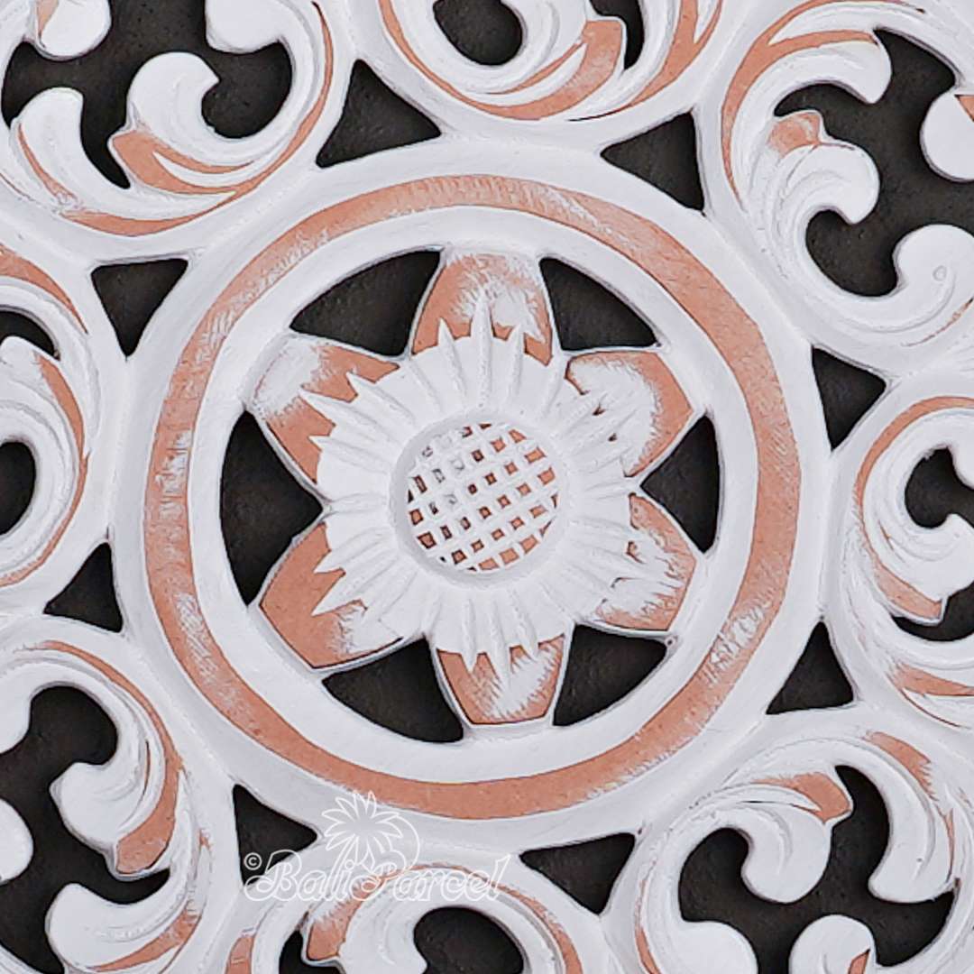Wooden Wallhanging Sun Flower, Hand Made From Hardboard/ MDF, With White Wash Color.