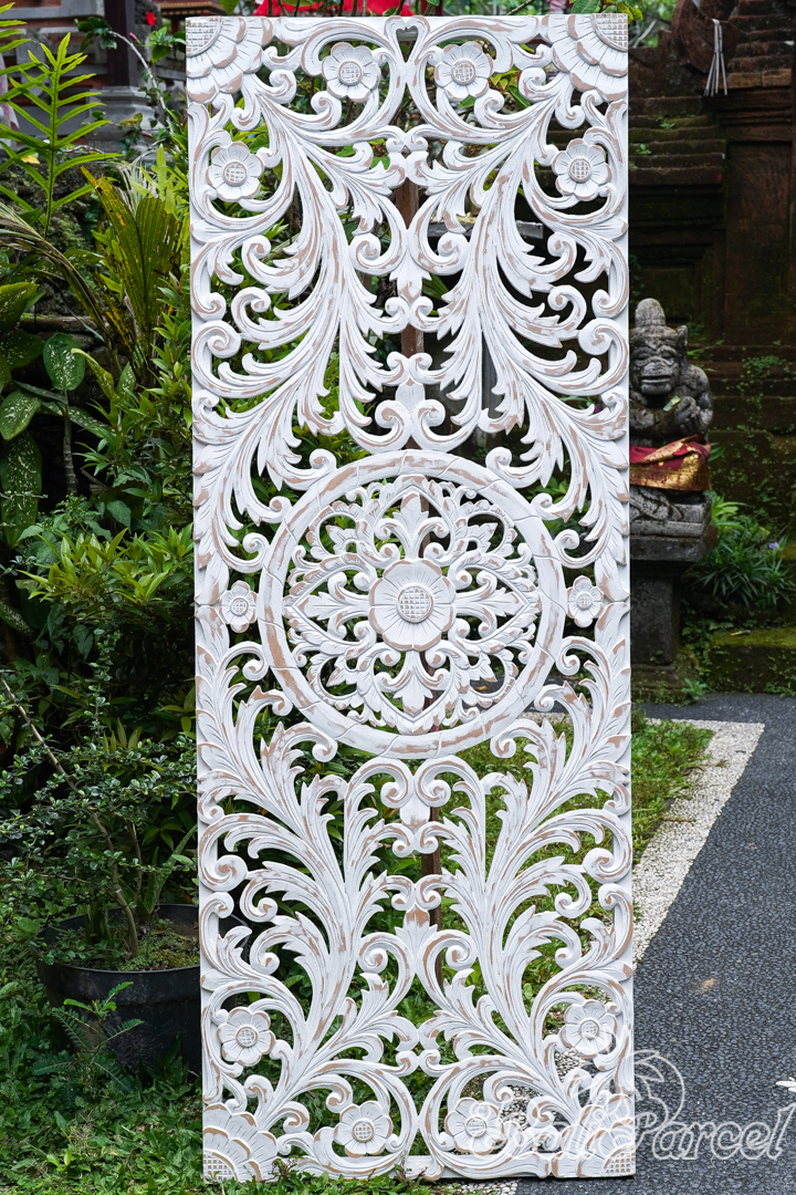 Wooden Wallhanging Sun Flower, Hand Made From Hardboard/ MDF, With White Wash Color.