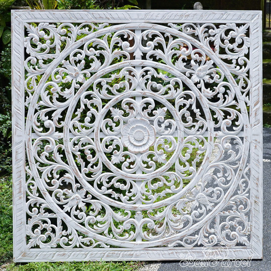 Wooden Wallhanging Sun Flower, Hand Made From Hardboard/ MDF, With White Wash Color.