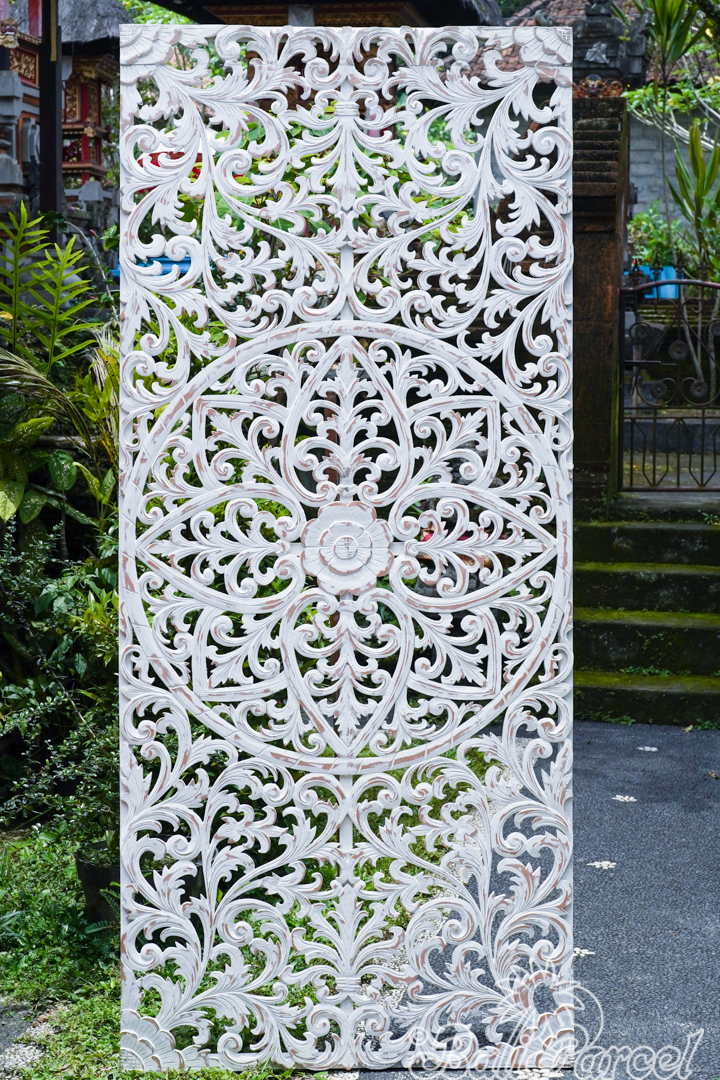 Wooden Wallhanging Sun Flower, Hand Made From Hardboard/ MDF, With White Wash Color.