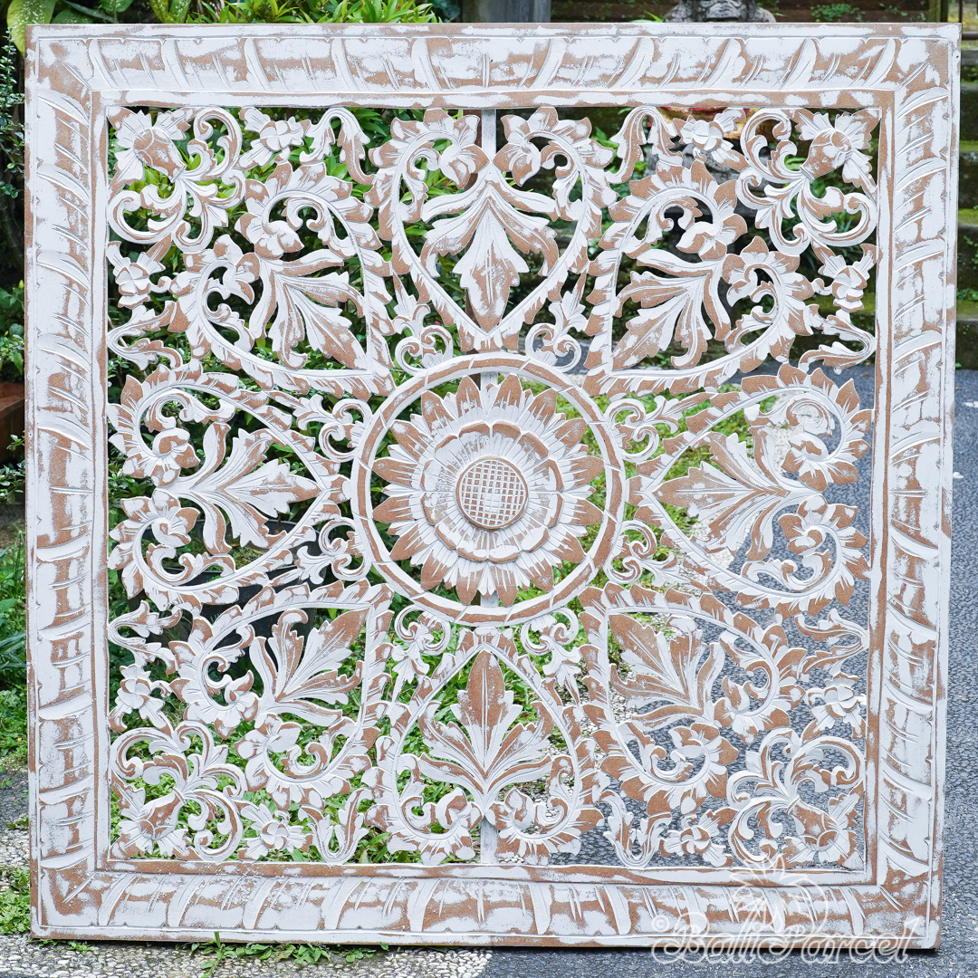 Wooden Wallhanging Sun Flower, Hand Made From Hardboard/ MDF, With White Wash Color.