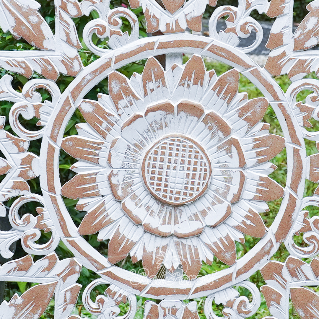 Wooden Wallhanging Sun Flower, Hand Made From Hardboard/ MDF, With White Wash Color.