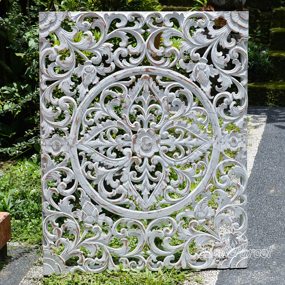 Wooden Wallhanging Sun Flower, Hand Made From Hardboard/ MDF, With White Wash Color.