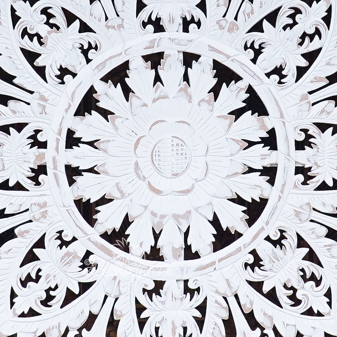 Wooden Wallhanging Sun Flower, Hand Made From Hardboard/ MDF, With White Wash Color.