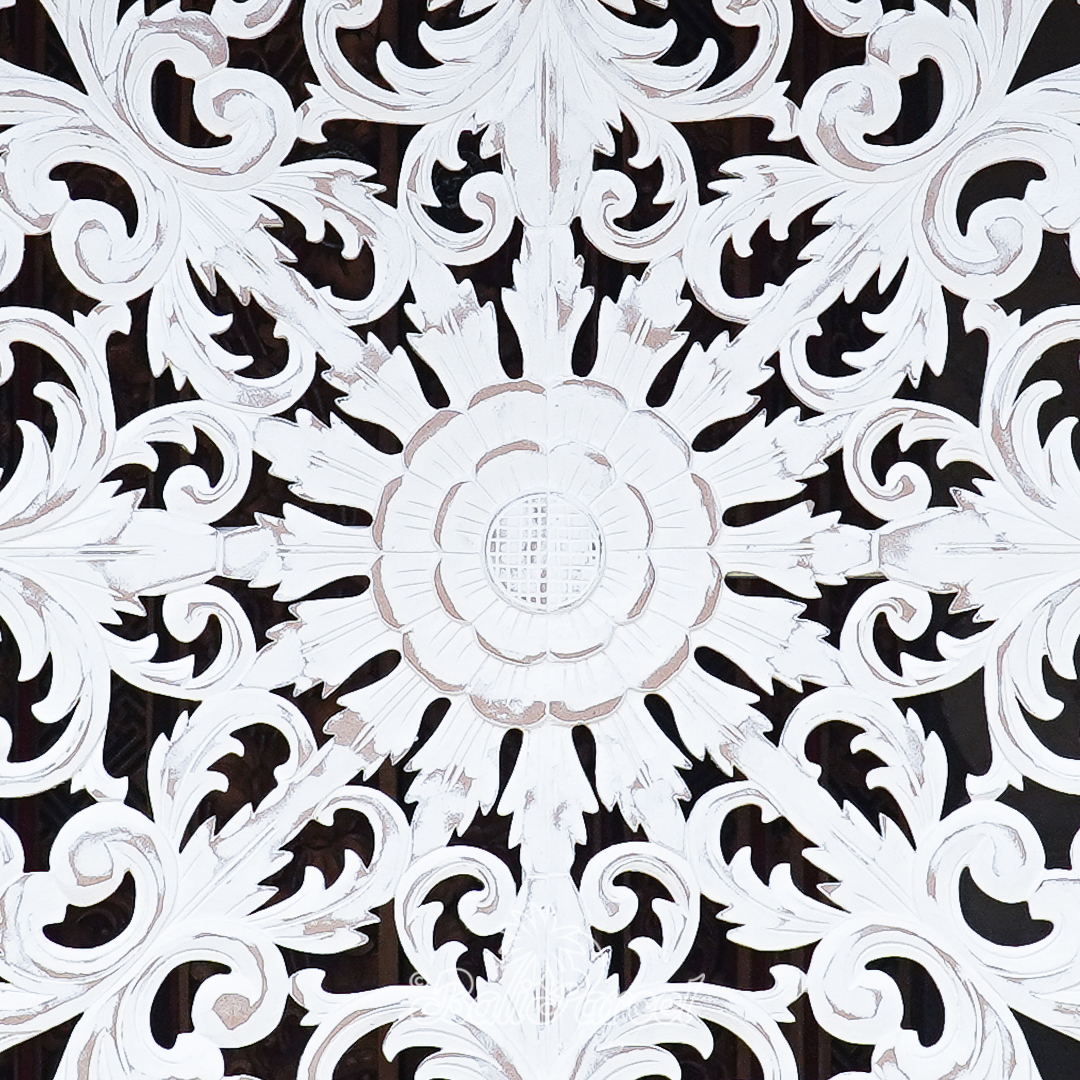 Wooden Wallhanging Sun Flower, Hand Made From Hardboard/ MDF, With White Wash Color.