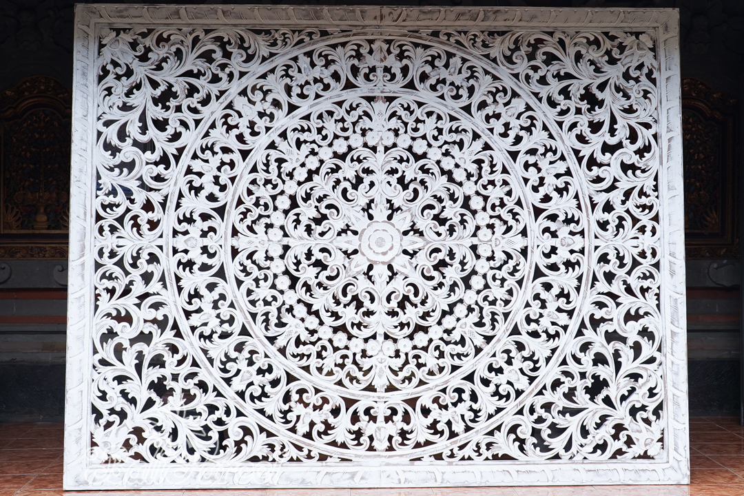 Wooden Wallhanging Sun Flower, Hand Made From Hardboard/ MDF, With White Wash Color.