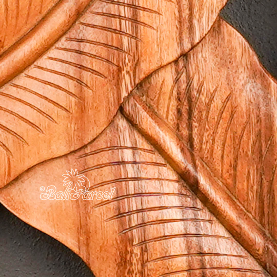 Wooden Wallhanging Banana Leaf, Hand Made From Suar Wood With Natural Polished